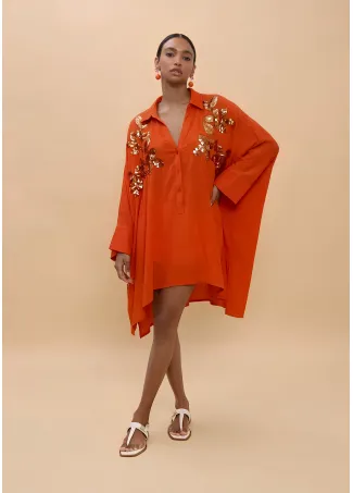 Oversize shirt with matching details