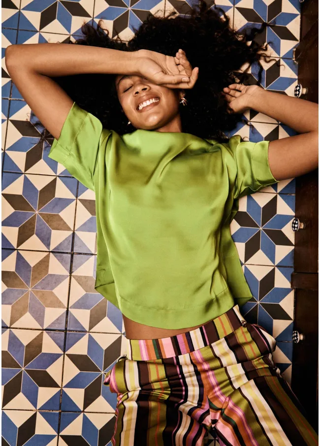Short sleeve top