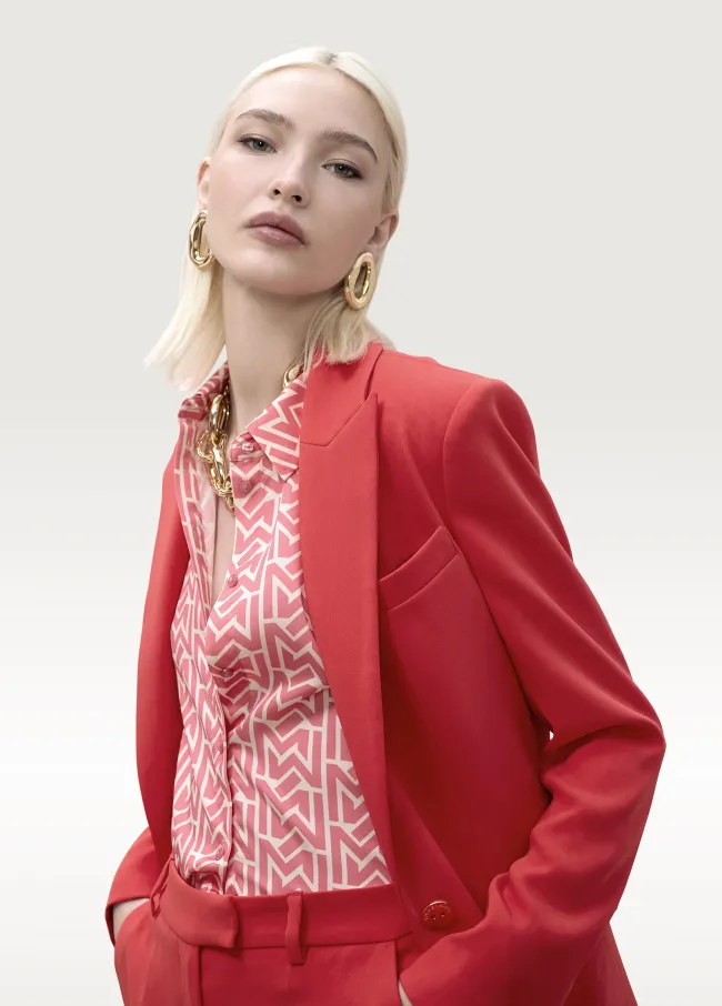 Fitted Straight Blazer