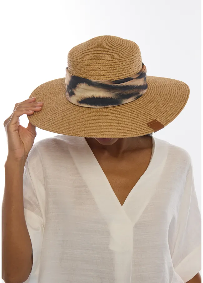 Sombrero con lazada estampada