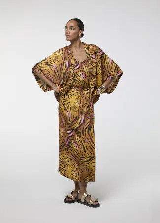 Short tiger-print kimono