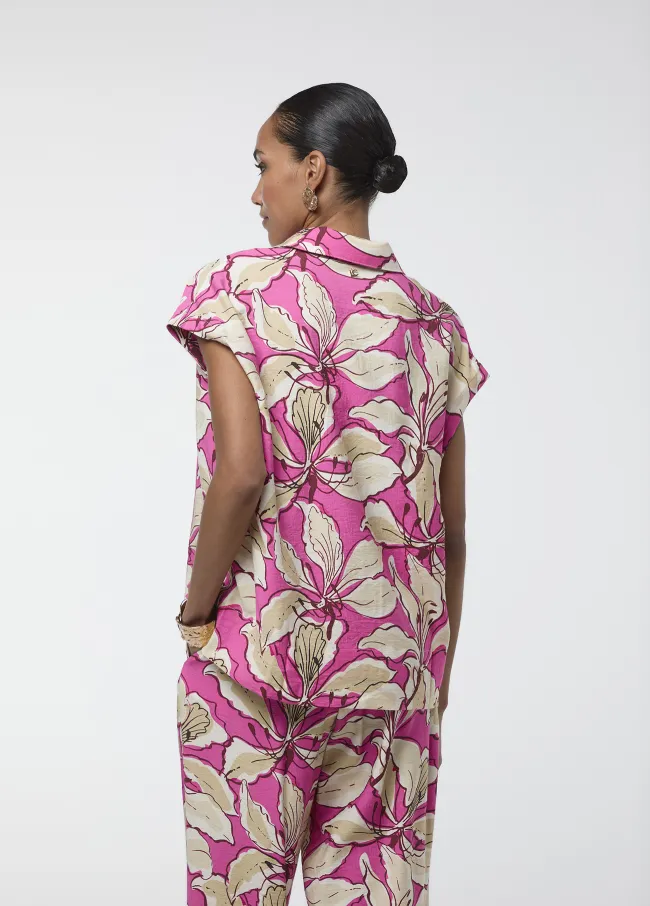 Camiseta manga corta flor rosa