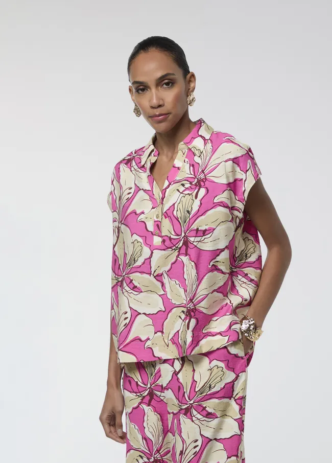 Camiseta manga corta flor rosa
