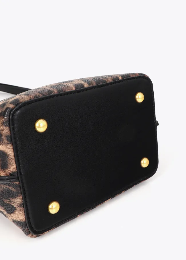 Crossbody bag with chain detail and leopard logo